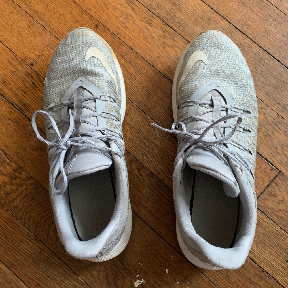 gray nikes